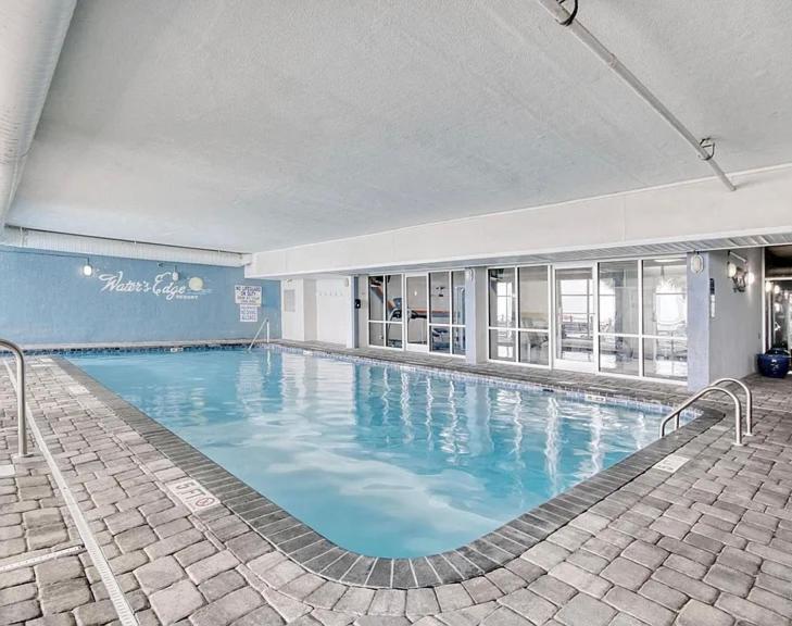 405 Waters Edge Hotel Garden City Екстериор снимка